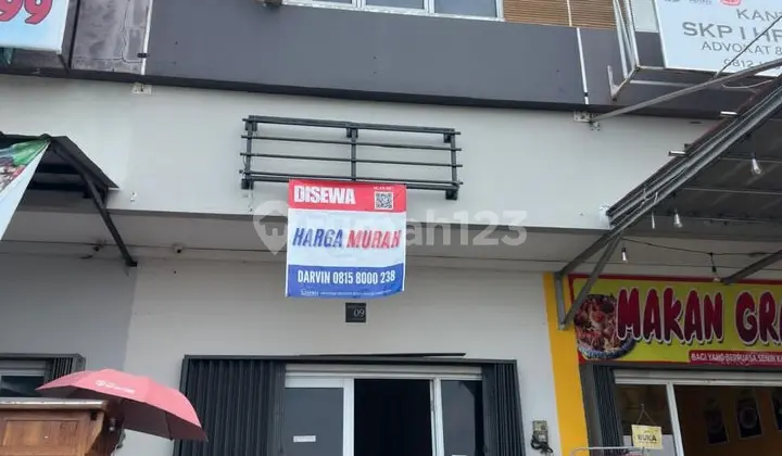 Rent a 2-Story Shop House in a Strategic Location - Ready for Business / Office, Best Price