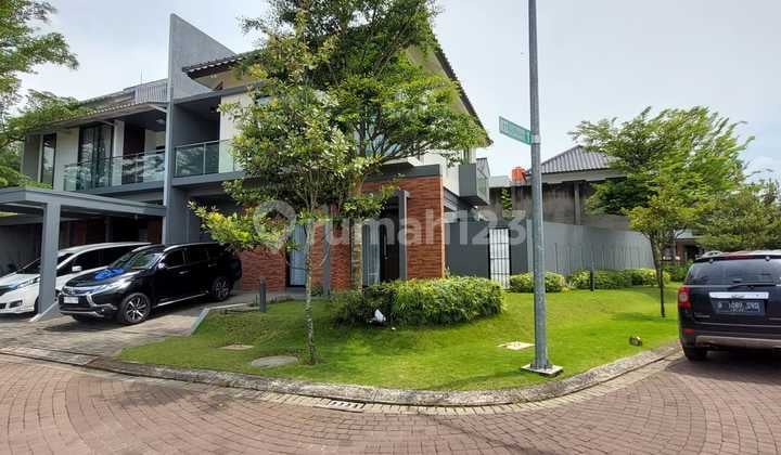 Rumah di Kamandaka Kota Baru Parahyangan, Mewah 2 Lantai