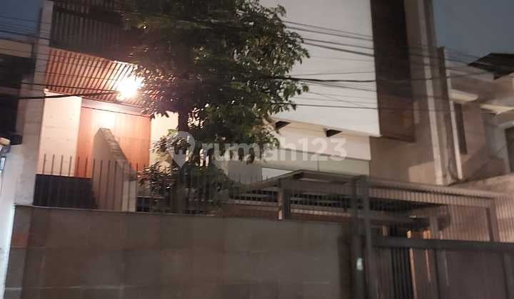 Rumah Mewah & Luas di Rajawali Sakti Harga di Bawah Pasaran