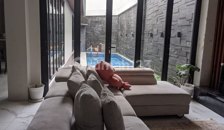 Rumah di Soekarno Hatta, Bandung Mewah Siap Huni Lokasi Strategis