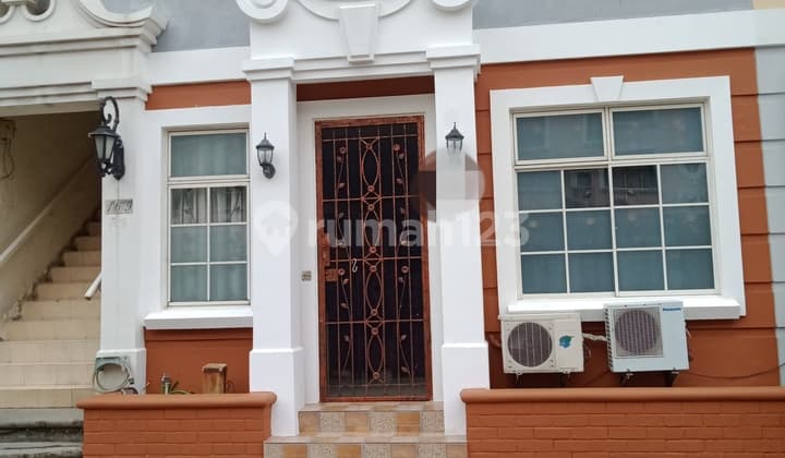 For sale quickly below market price. Ground floor townhouse in Taman Paris. Only 7 minutes to UPH. Walking distance to Hypermat and Dian Harapan Junior High and High School.