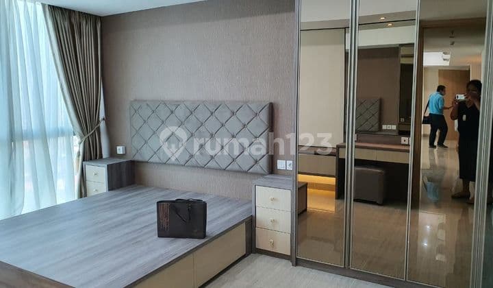 Disewakan 3 km tidur Millenium Village. Lantai 10 Fairview Tower