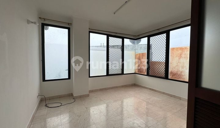 Jual cepat apartemen Amartapura tower B 3 Kamar Tidur. Bagus