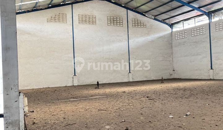 Dijual Pabrik di jalan raya Pasar Kemis. Masuk kontainer. Luas tanah 3000