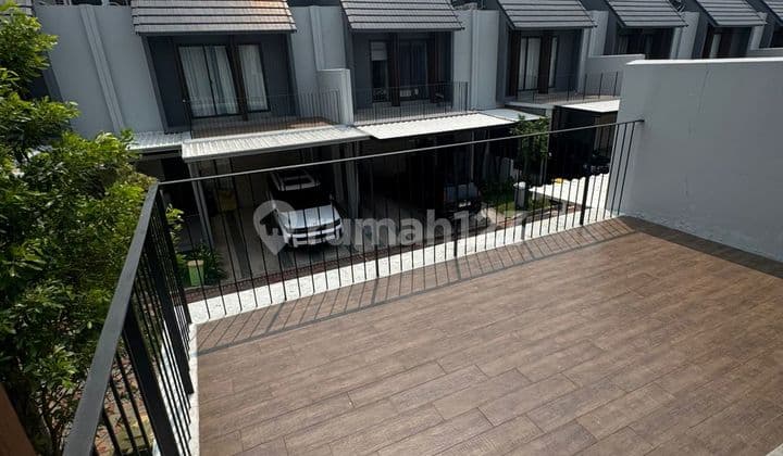 Rumah 3 Lantai With Attic Room di Cluster Wisteria, Metland Cakung, Jakarta Timur