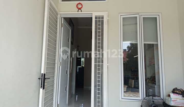 Rumah Asri Cluster Palermo Mutiara Gading City - 2 Lantai, 4 Kamar Tidur