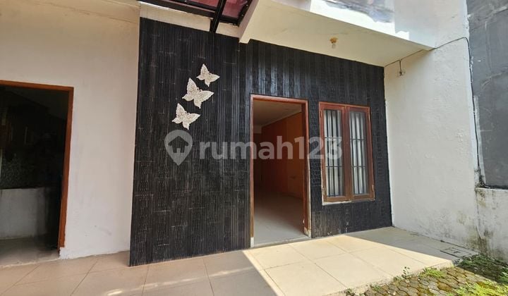 Rumah 2 Lantai Siap Huni Lokasi Strategis di Taman Modern, Cakung, Jakarta Timur