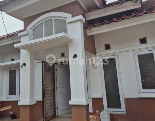 Rumah Bagus 2 Lantai Siap Huni di Taman Sari, Harapan Indah, Bekasi