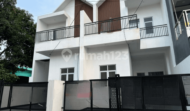Dijual Rumah Baru Posisi Hoek di Harapan Indah tersedia 2 Unit