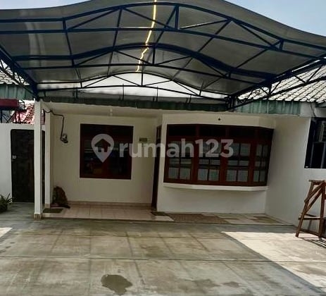 Rumah Asri Disewa di Pondok Labu, Unfurnished. bisa Buat Kantor