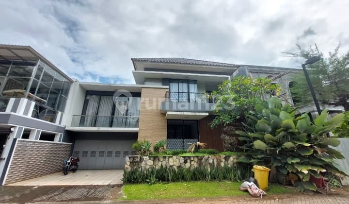 Rumah Besar di Cluster Kebayoran Symphoni Bintaro
