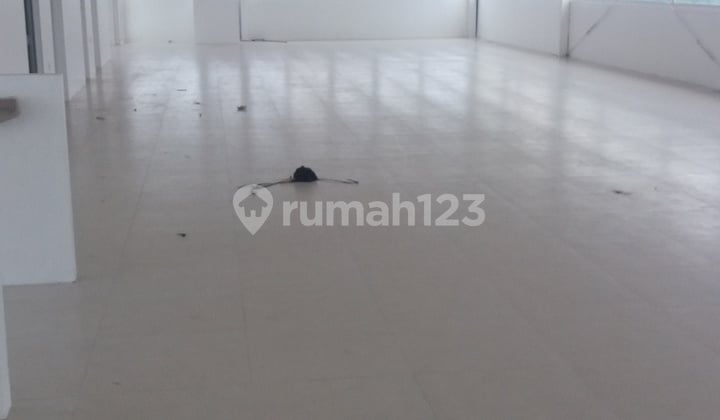 Gedung Stand Alone Siap Pakai di Jatinegara Kampung Melayu