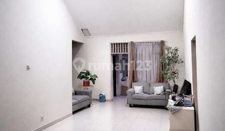 Rumah di Bawah Pasaran, Rapi Siap Huni di Kemang Pratama 2 Bekasi