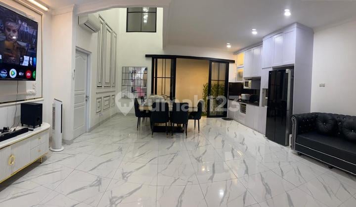 Rumah Mewah Siap Huni Depan Taman De Latinos Bsd City