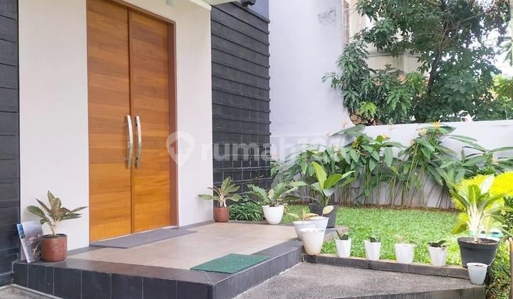 Rumah Modern Minimalis Siap Huni + Roof Top di Puspita Loka B S D