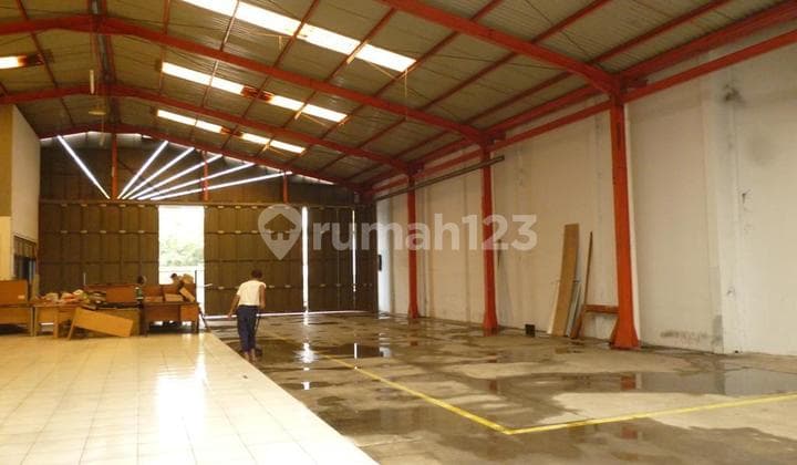 Gudang Butuh Minim Renovasi 700 m2 SHM Kiaracondong,cocok untuk padel kota Bandung