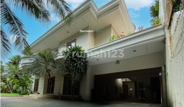 Disewakan Rumah Modern Mediteranean Lokasi Strategis Lokasi Tenang Area Pondok Indah