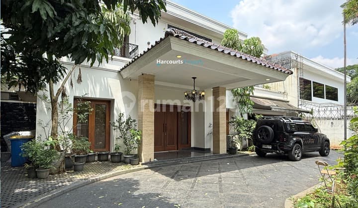 Dijual Luxury Classic House Terawat Area Jl. Sekolah Kencana Pondok Indah