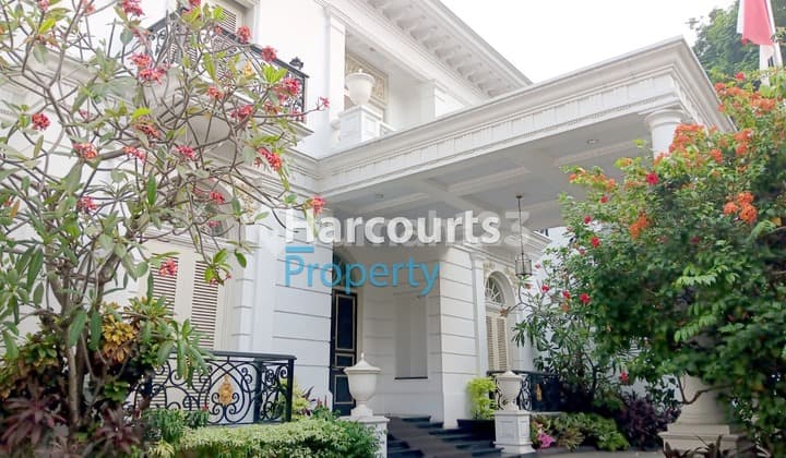 Disewakan Rumah Mewah Lokasi Strategis Area Jl. Senjaya Selong Kebayoran Baru