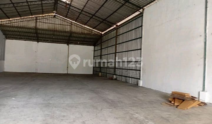 Gudang di Tegal Alur