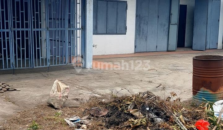 Gudang Di Koja Parkir Luas