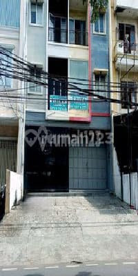 Disewakan Ruko di Muara Karang Raya. Lokasi Sangat Strategis Cocok untuk Usaha