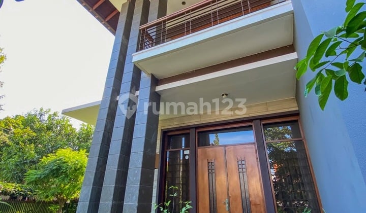 Recommended! Luxury Semi-Furnished Turangga Hoek House