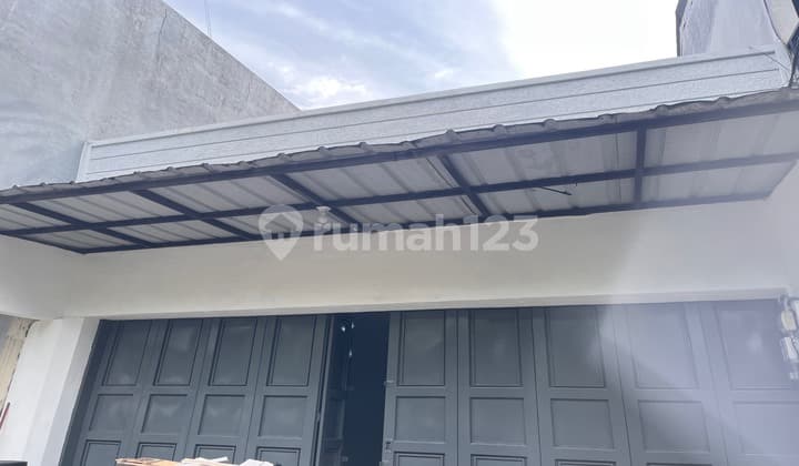 Murah Di Bawah Njop Ruko Mainroad Buah Batu, 1 Lantai, Baru Renov Siap Usaha