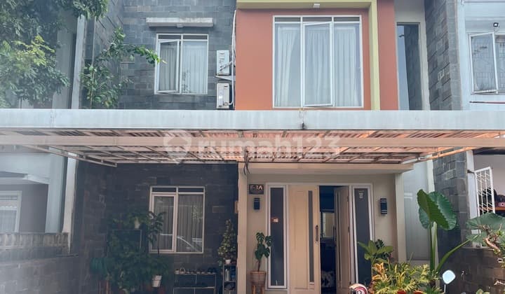 Rumah Cantik Di Cluster One Gate Antapani Sangat Homy Dengan Desain Yang Cozy