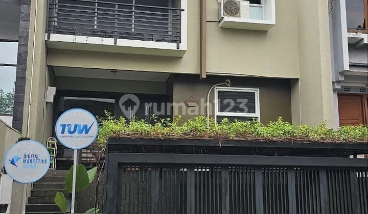 RUMAH SIAP HUNI LANGSUNG CUAN DI SETRADUTA BANDUNG UTARA DEKAT TOL PASTEUR