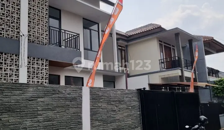 Best Price! 2 Unit Rumah Baru, Gagah, Cakep Lebar Muka 8 Meter di Turangga, Kota Bandung