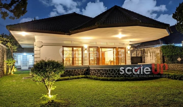 Rumah Belanda Terawat Sayap Dago Dekat Gedung Sate Cocok Utk Tempat Tinggal/homestay/tempat Usaha