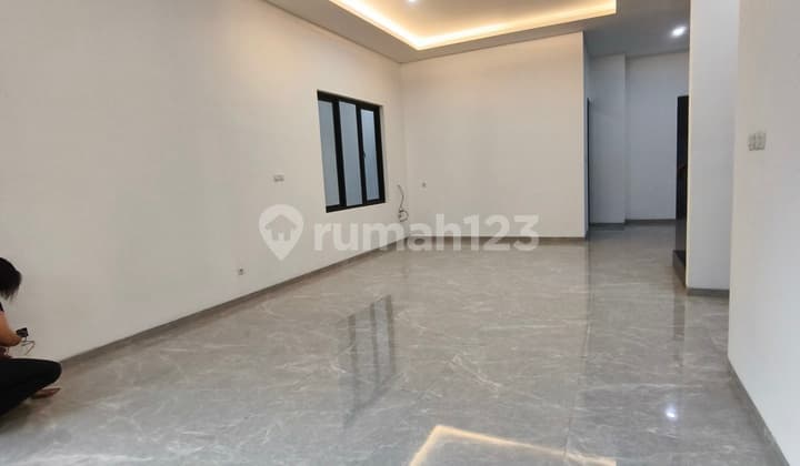 Rumah Bagus SHM di Alam Sutera Modern Minimalis - Dekat Sutera Narada Onyx Feronia Kirana Winona Leora Sitara Orlanda Alba Sekolah Laurensia, Pasar Delpan