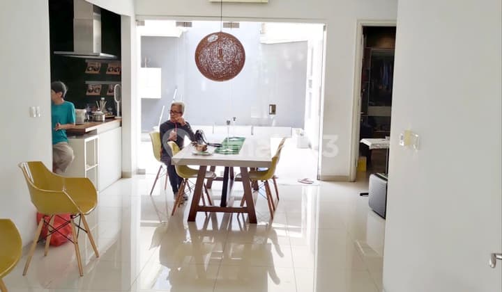 Rumah Shm Di Alam Sutera - Hadap Taman - Layout Plong - Cluster Strategis Dekat Ubm, Sutera Onyx Tiara Palma Palmyra Winona Victoria Orlanda Leora Asri Feronia Narada Cemara Jelita Kirana Harmoni (309)