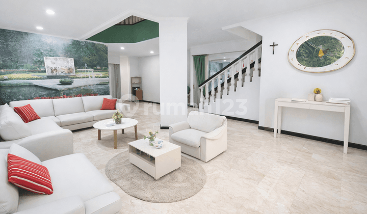 Wajib Disurvey! Blok Favorit Bebas Banjir - Lokasi Spesial - Potensi View Terbuka Hijau - Tidak Berhimpitan Rumah Tetangga - Layout Plong, Fungsikan Ruang Sesuai Keinginan di Puri Indah Kembangan, Dekat Permata Buana , Taman Aries, Sekolah Notredame, Puri