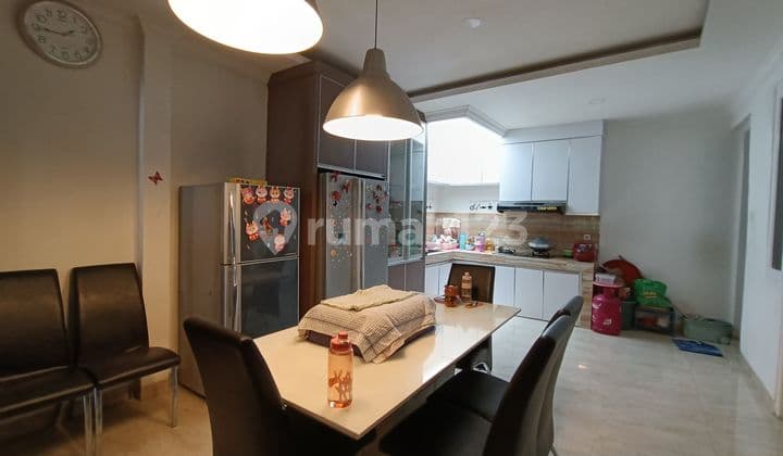 Rumah Rapih dan Siap Huni di Komplek Perumahan Casa Jardin Daan Mogot