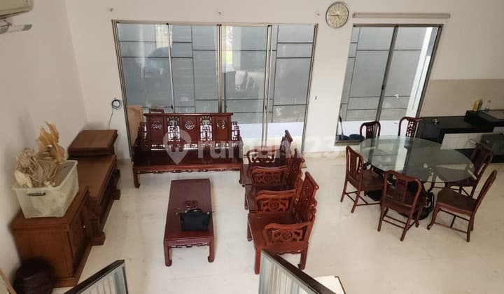 Rumah Rapih Furnish di Golf Island Pik