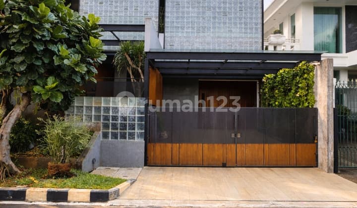Rumah Permata Buana Luas 300 M2 Paling Homey