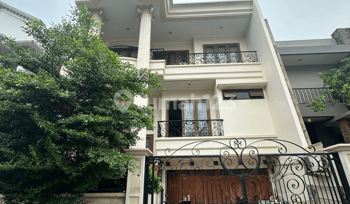 Rumah Permata Buana Luas Favorit 200 M2 - Bangunan Mandiri