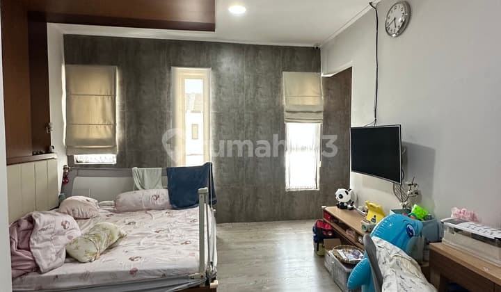 House Casa Jardin Daan Mogot Area 90 M2 Semi-furnished