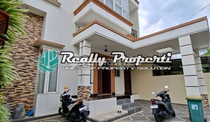 Dijual Rumah Model Town House di Jaticempaka Pondok Gede Bekasi.