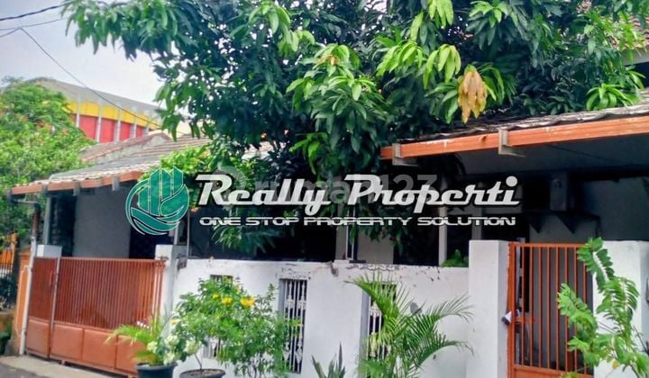 Di Jual Rumah Komplek Strategis Dipekayon Bekasi Selatan.