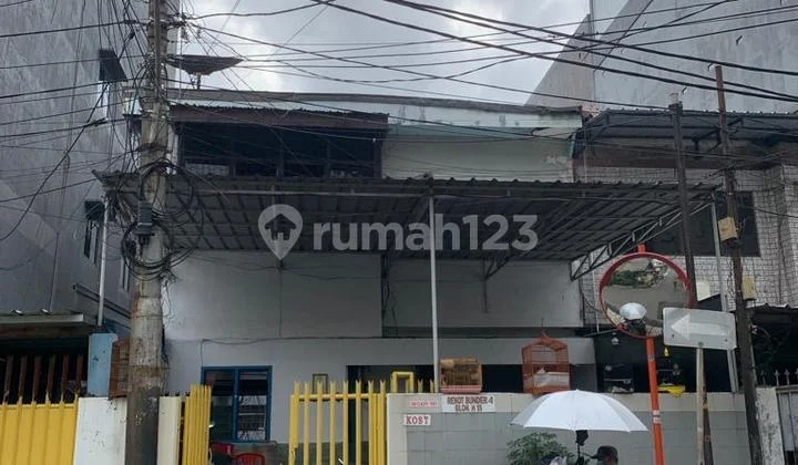 Rumah Tinggal Sekaligus Usaha Kost Berjalan di Kroket Bundar, Jakarta Pusat