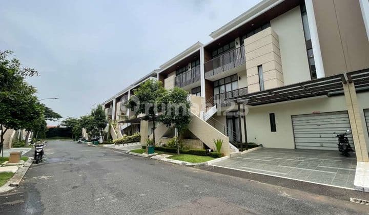 Rumah 3 Lantai Full Renov Cluster Morizen, Summarecon Bekasi