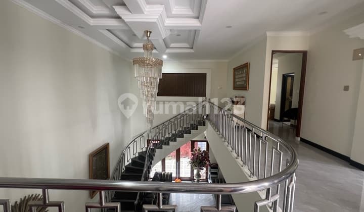 Rumah Mewah Cantik 2 Lantai Mezzanine Di Tytyan Indah Kota Bekasi