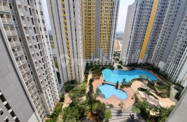 Summarecon Bekasi Furnished 3BR Corner Unit Mid Floor Swimming Pool View Apartment