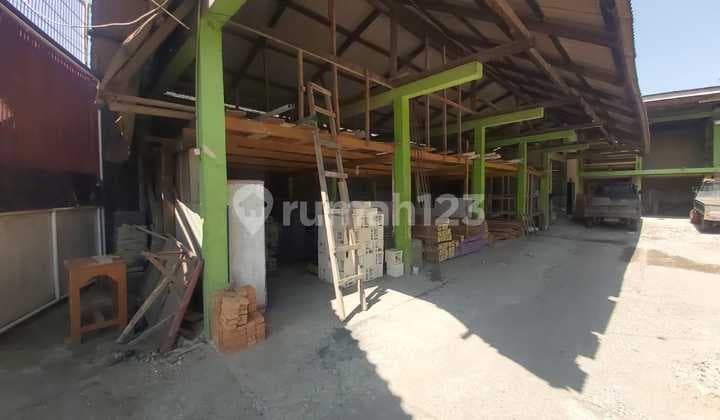 Rumah dan Toko Bangunan Siap Usaha di Jl. Raya Kp Irian, Teluk Pucung, Bekasi Utara Sudah Renovasi