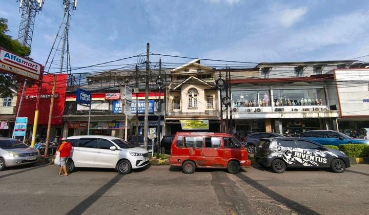 Rukan Galaxy Boulevard Strategically 1 Minute to Becakayu Toll Gate