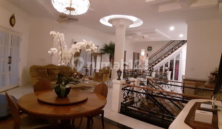 Luxury House, Fully Furnished, Near Simatupang Toll Road, Close to Mayapada Hospital, Near Pondok Indah Mall