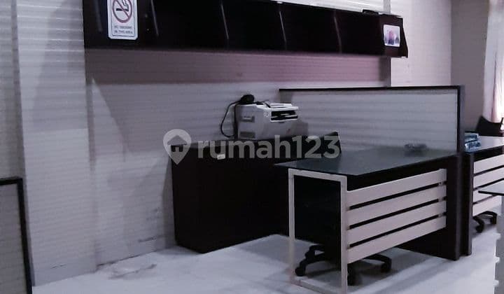 Ruko DiJual Cepat, Strategis, Siap Pakai, Ada Lift, parkir 6, Jalan Lebar